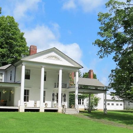 Granville House Ґрейт-Баррінґтон Екстер'єр фото